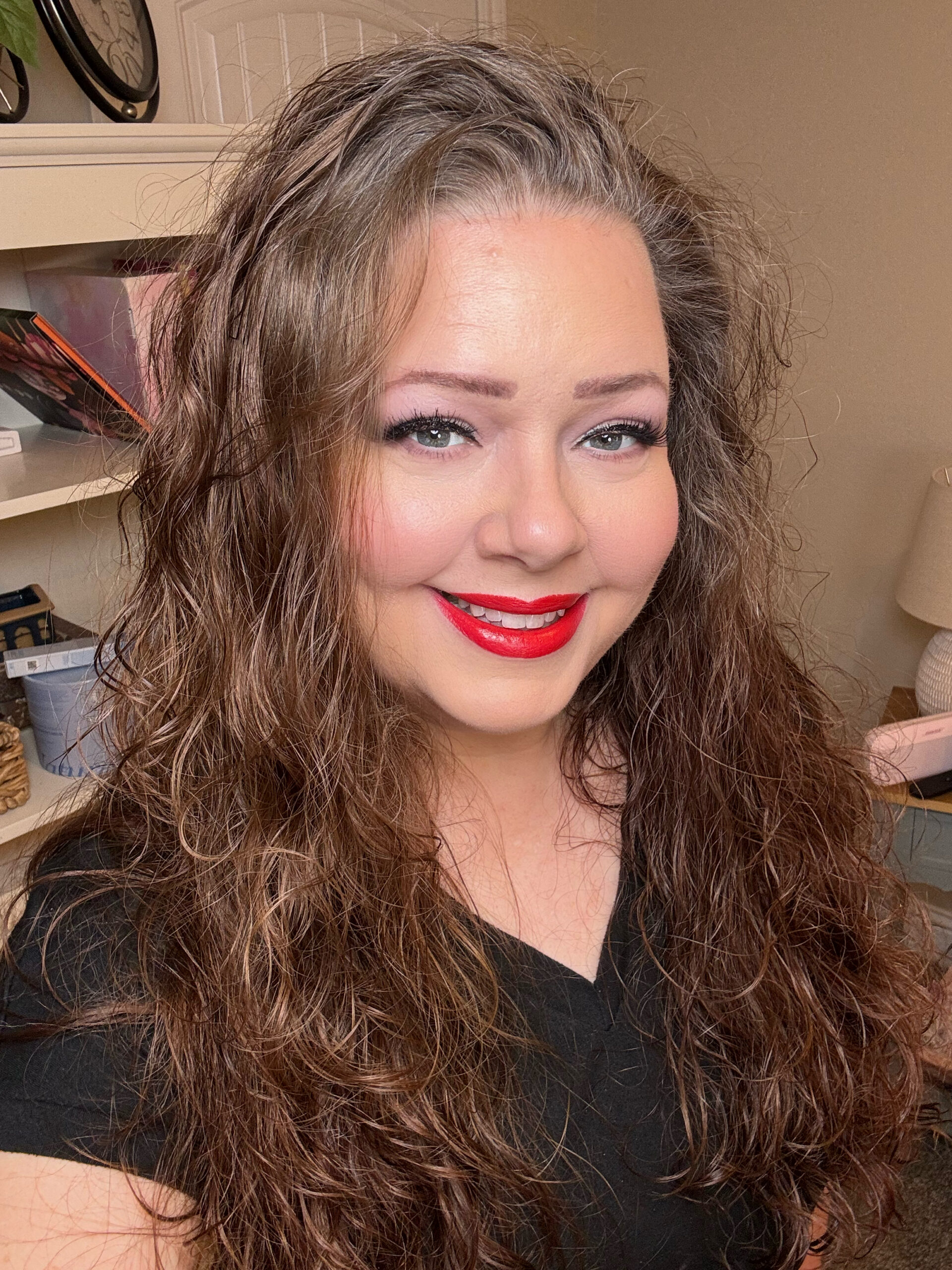 About Makeup By Chele founder Chele sharing real beauty experience and makeup education